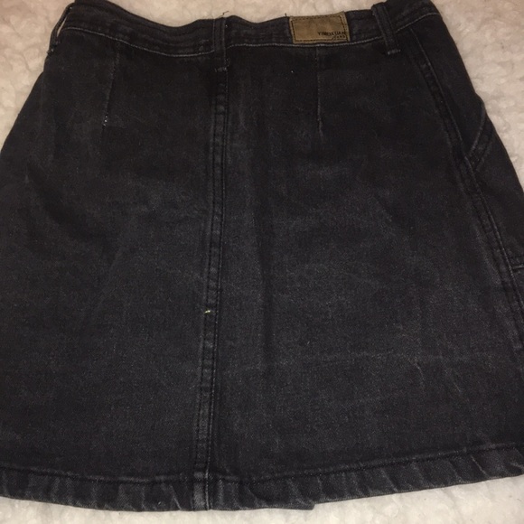 Forever 21- Black Denim Skirt - Picture 7 of 8